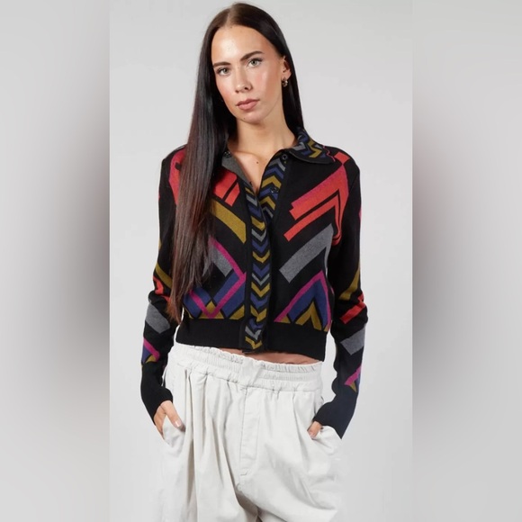 Conditions Apply Sweaters - Conditions Apply Mareeni Knitted Cardigan
Size M/L – Excellent used condition